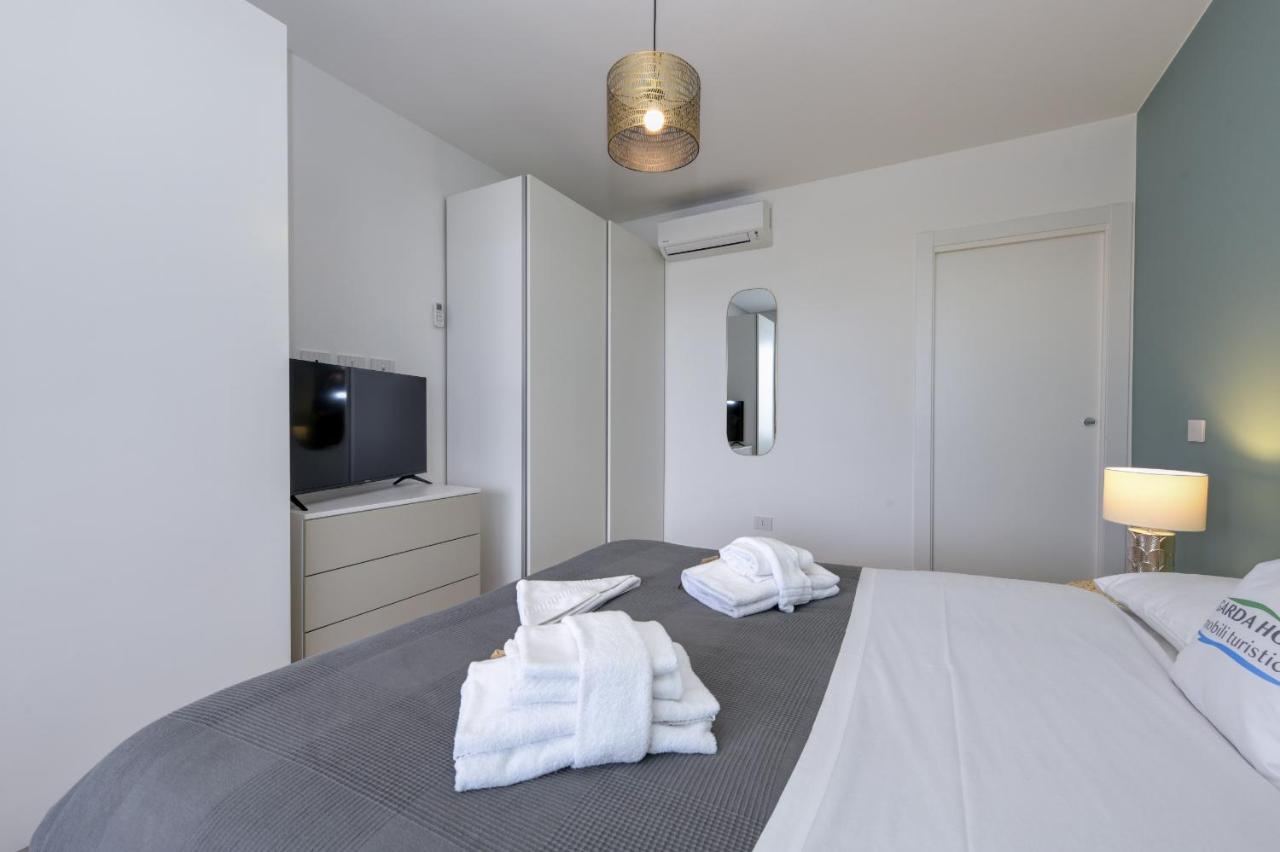 Opalia Residence - Garda Lake Lifestyle Apartment Peschiera del Garda Extérieur photo