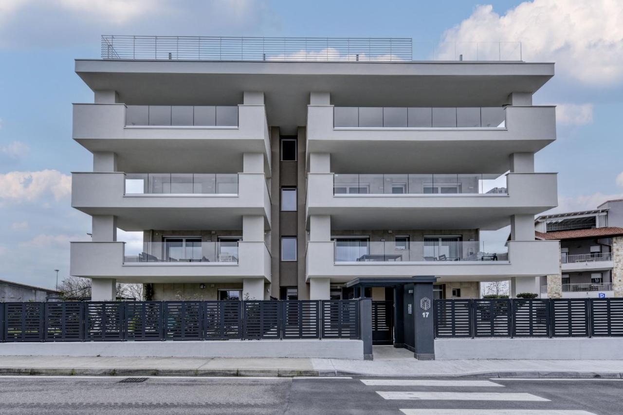 Opalia Residence - Garda Lake Lifestyle Apartment Peschiera del Garda Extérieur photo