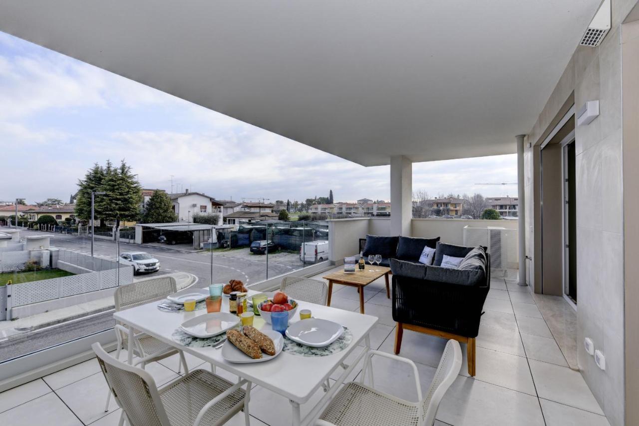 Opalia Residence - Garda Lake Lifestyle Apartment Peschiera del Garda Extérieur photo