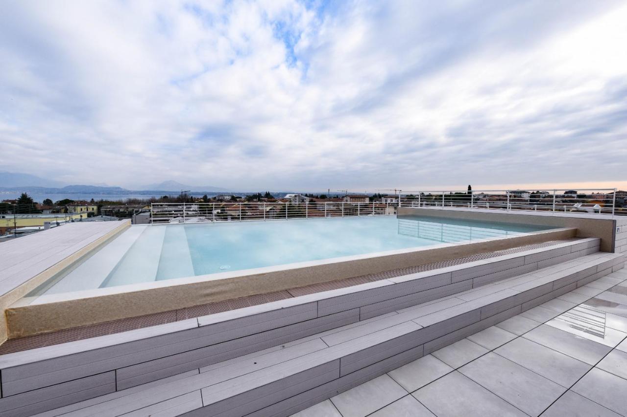 Opalia Residence - Garda Lake Lifestyle Apartment Peschiera del Garda Extérieur photo