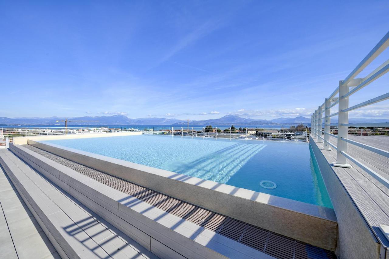 Opalia Residence - Garda Lake Lifestyle Apartment Peschiera del Garda Extérieur photo