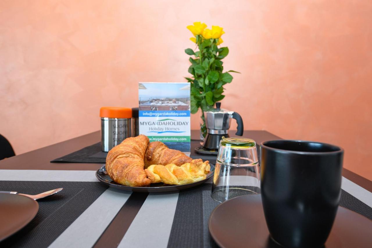 Opalia Residence - Garda Lake Lifestyle Apartment Peschiera del Garda Extérieur photo